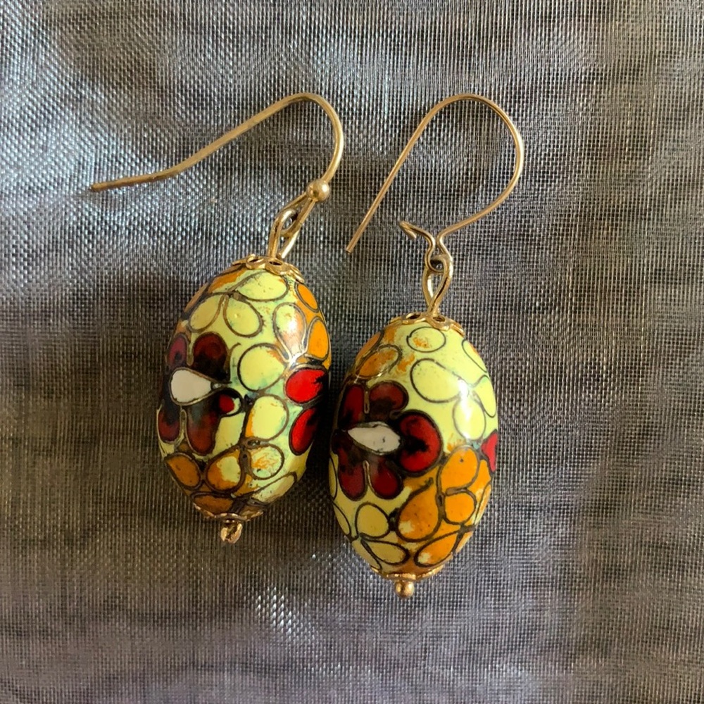 Colored sphere earrings